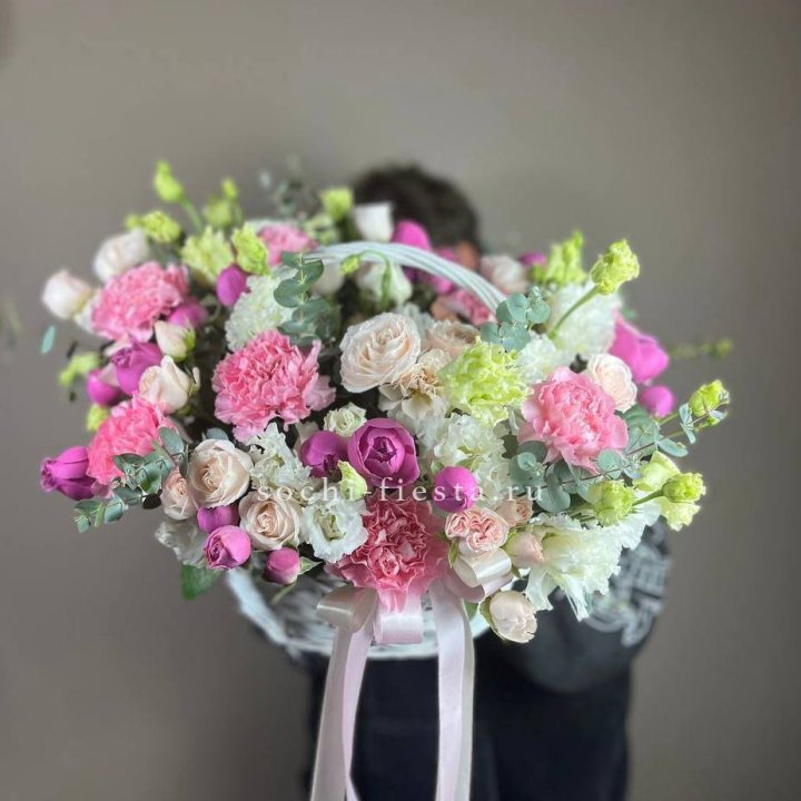 Корзина "Яркая" в Пскове