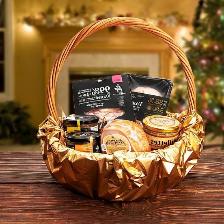 Гастрономическая корзина  в Пскове