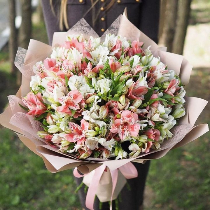 Букет альстромерий "ВАУ" в Пскове