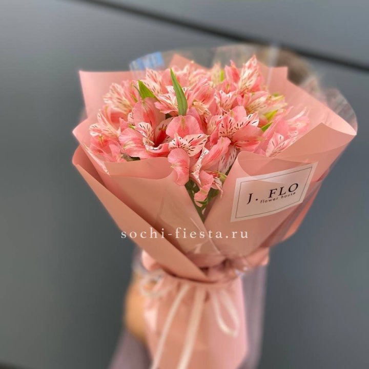 Букет альстромерий розовых в Пскове