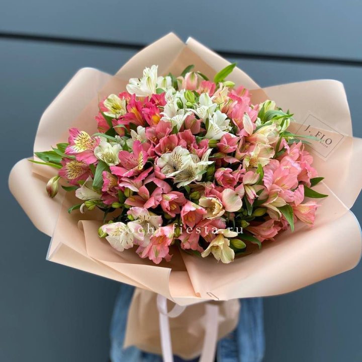 Букет альстромерий "Вандер" в Пскове