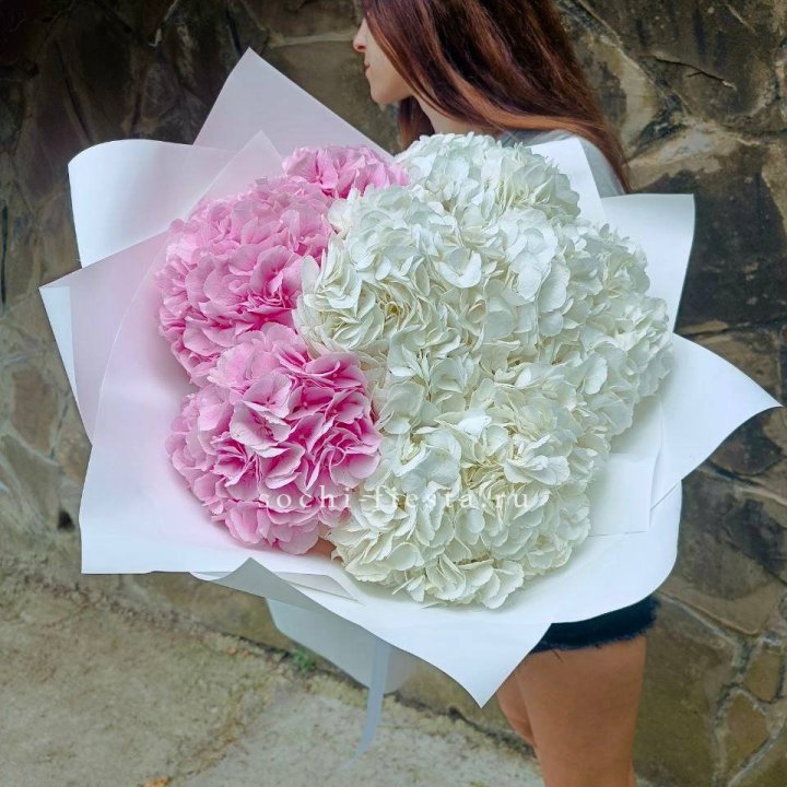 Букет гортензий №2 в Пскове
