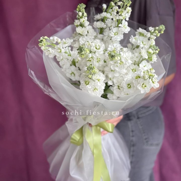 Букет ароматной маттиоллы №1 в Пскове