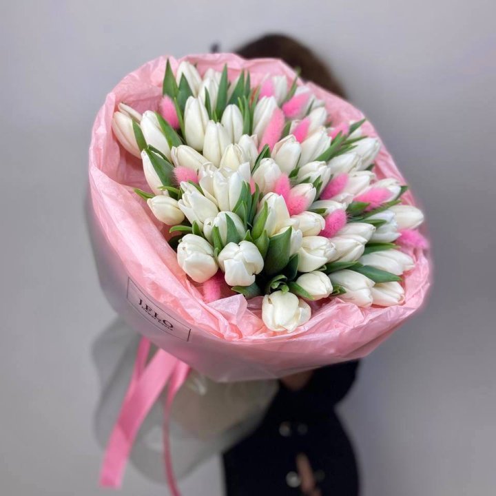 51 белый тюльпан "Рози" в Пскове