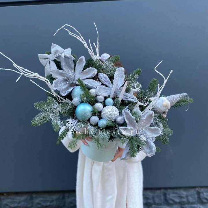 Композиция "Снежный цветок" в Пскове