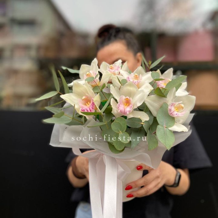 Бокс с орхидеями в Пскове