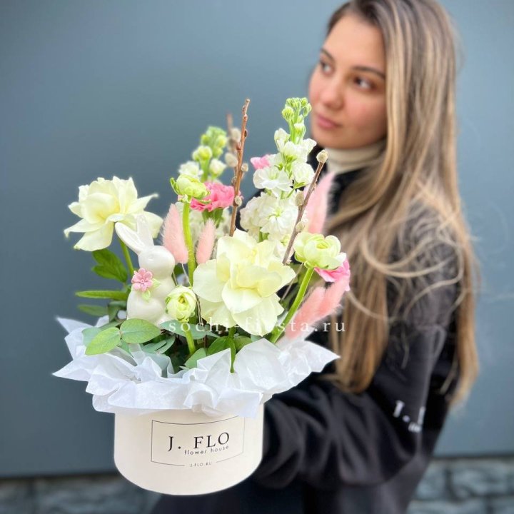 Цветочный бокс "Пасхальная композиция" в Пскове