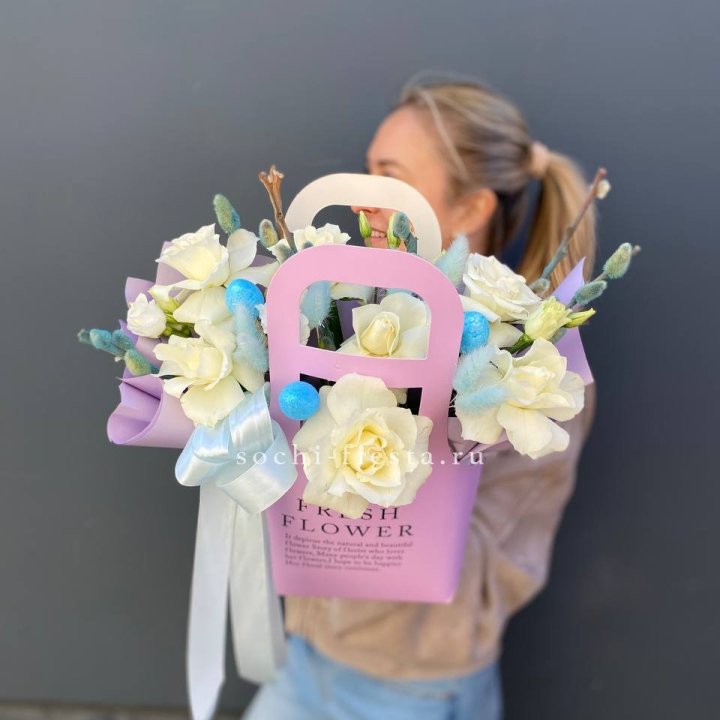 Цветочная сумочка "Пасхальная композиция" в Пскове