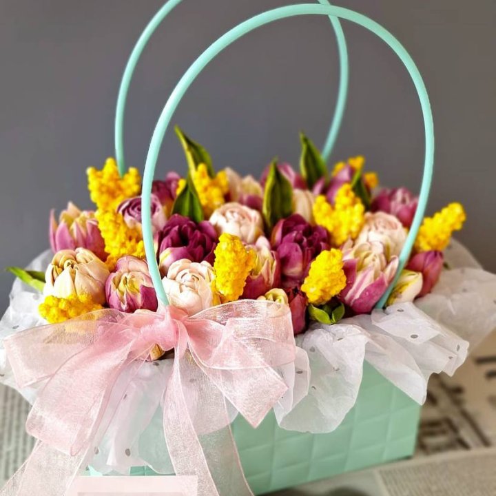Тюльпаны в сумочке из зефира в Пскове