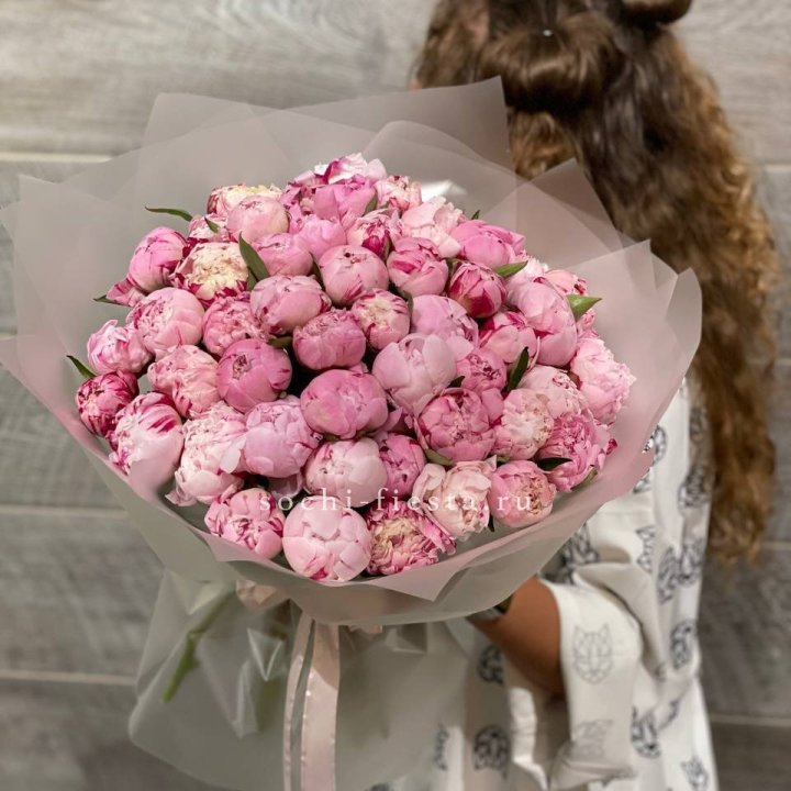 51 розовый пион в Пскове