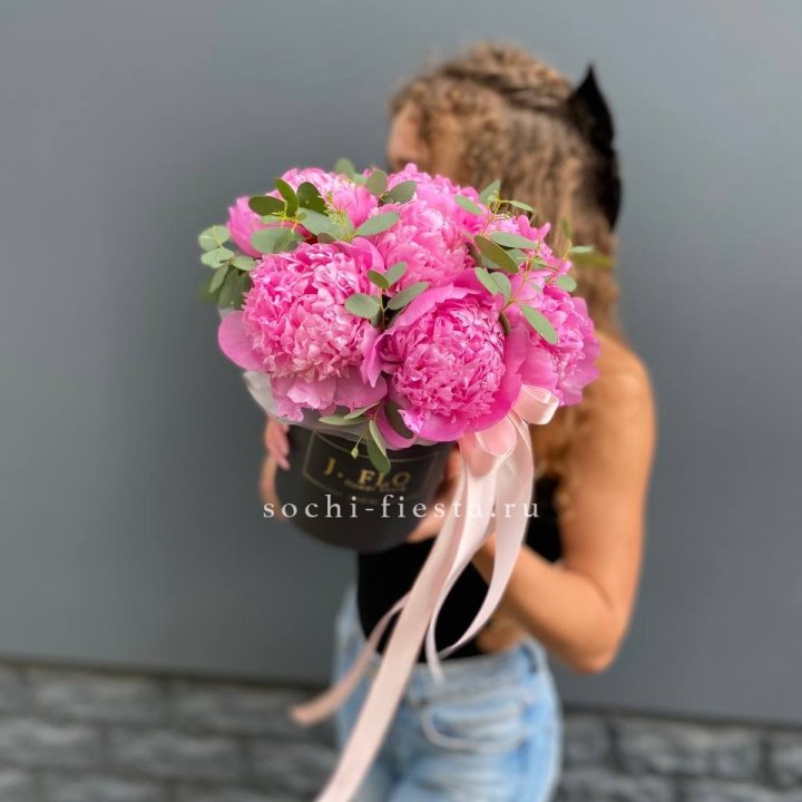 Дизайнерский цилиндр "Фломени" в Пскове