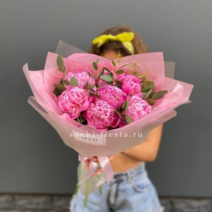 7 ярких пионов в оформлении в Пскове