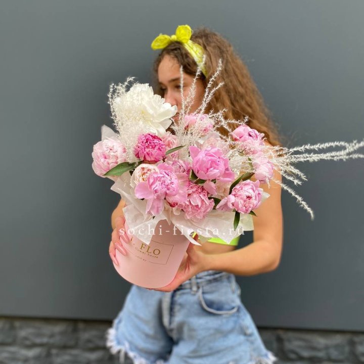 Цилиндр "Амина" в Пскове