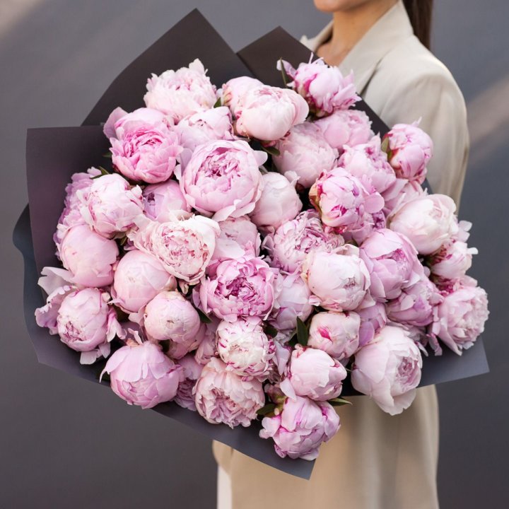 Пионы охапка в Пскове