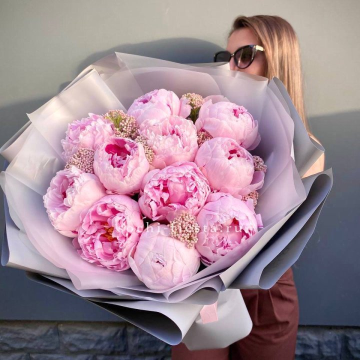Букет с пионами "Стайл" в Пскове