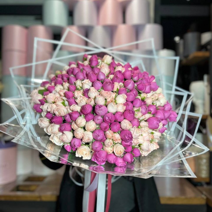 101 кустовая пионовидная роза в Пскове