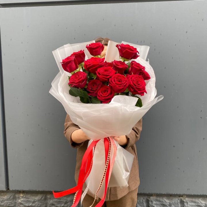 15 высоких роз  в Пскове