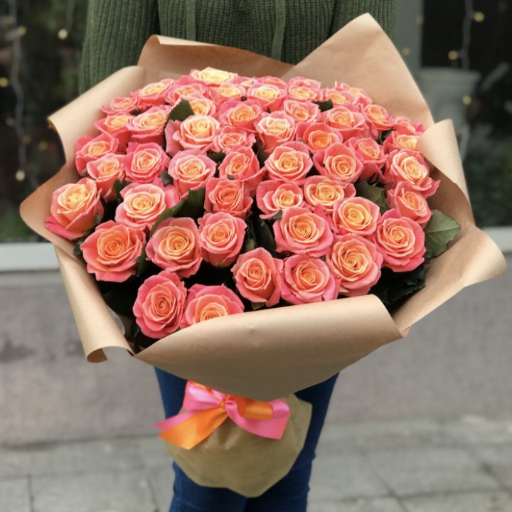 55 роз мисс пигги в Пскове