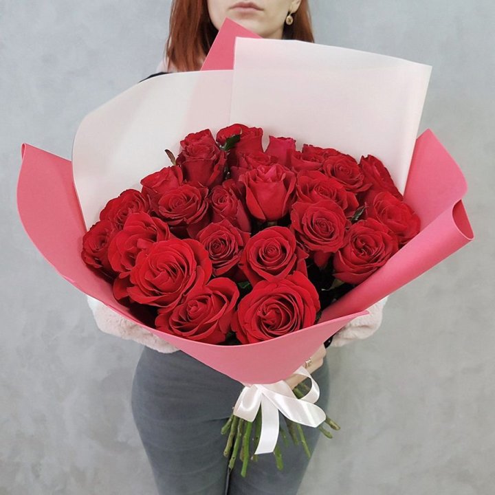 25 Красных роз рози вайт в Пскове