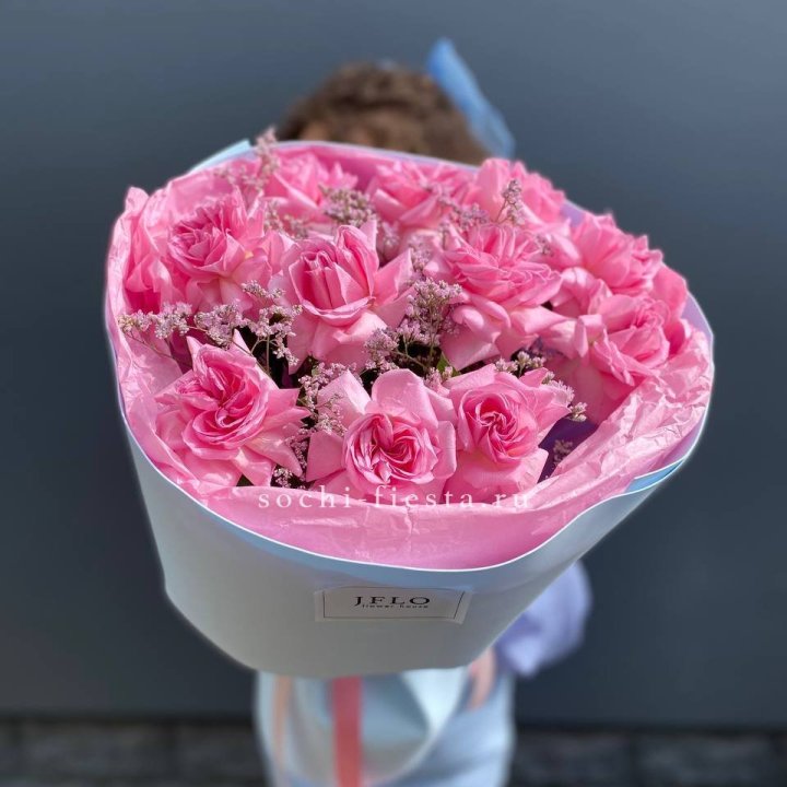Букет французских розовых роз  в Пскове