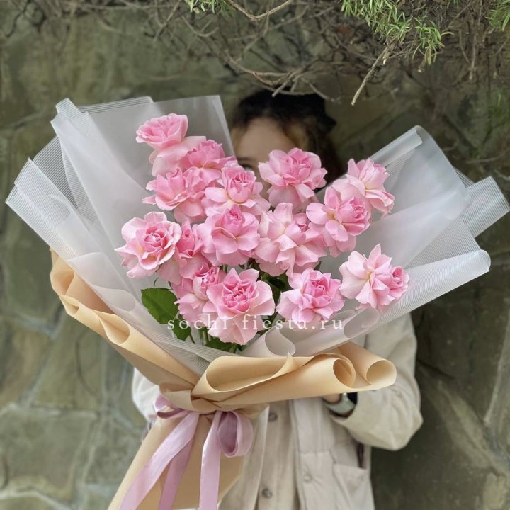 Букет из 15 французских роз Пинк дрим в Пскове