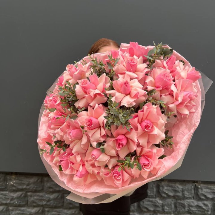  25 розовых французских роз в Пскове
