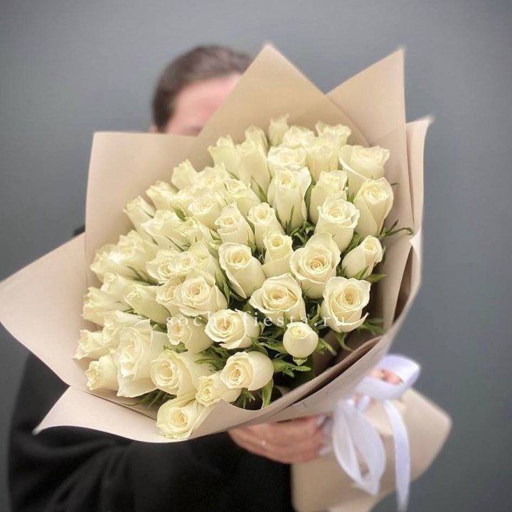 51 белая кенийская роза  в Пскове