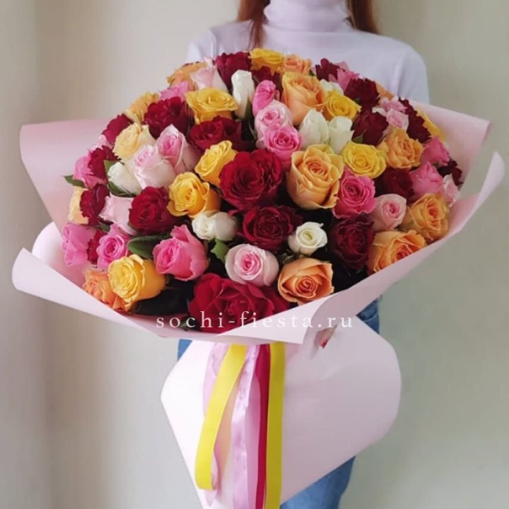 101 роза Кенийский микс "Нежность" в Пскове