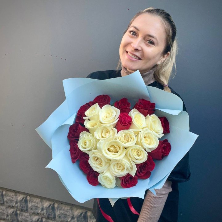 27 роз "Сердце" в Пскове