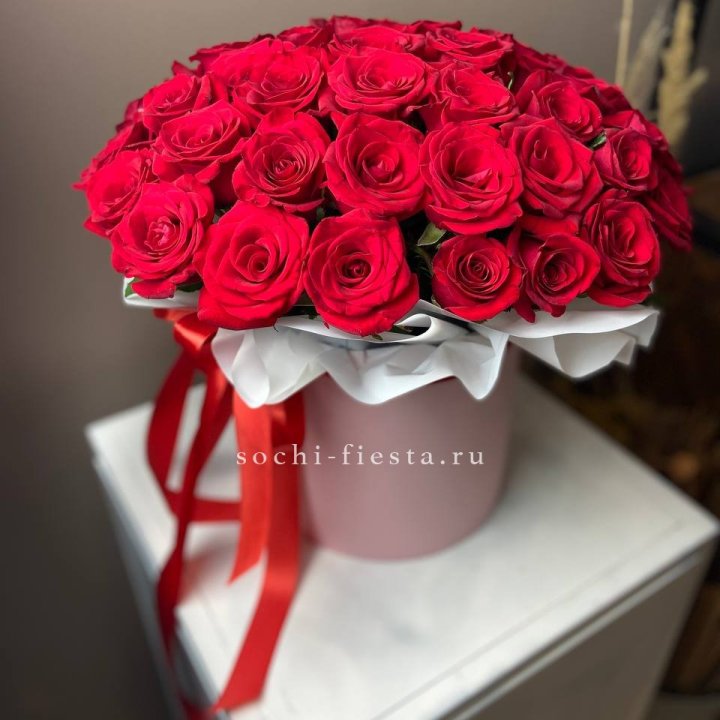 Красные розы 51шт  в коробке в Пскове