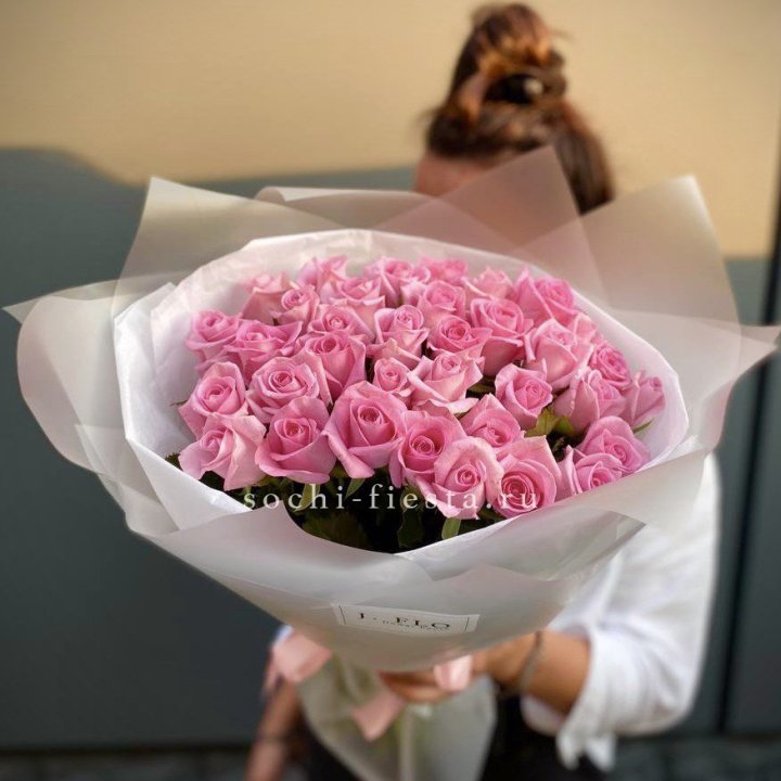 Букет розовых роз  в Пскове