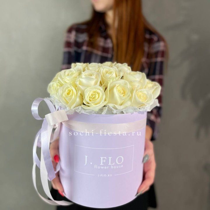 25 роз в цилиндре  в Пскове