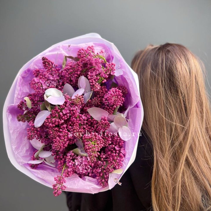 Букет сирени  в Пскове