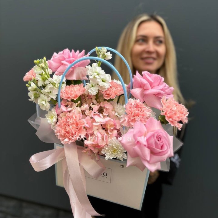 Сумочка "Бал цветов" в Пскове