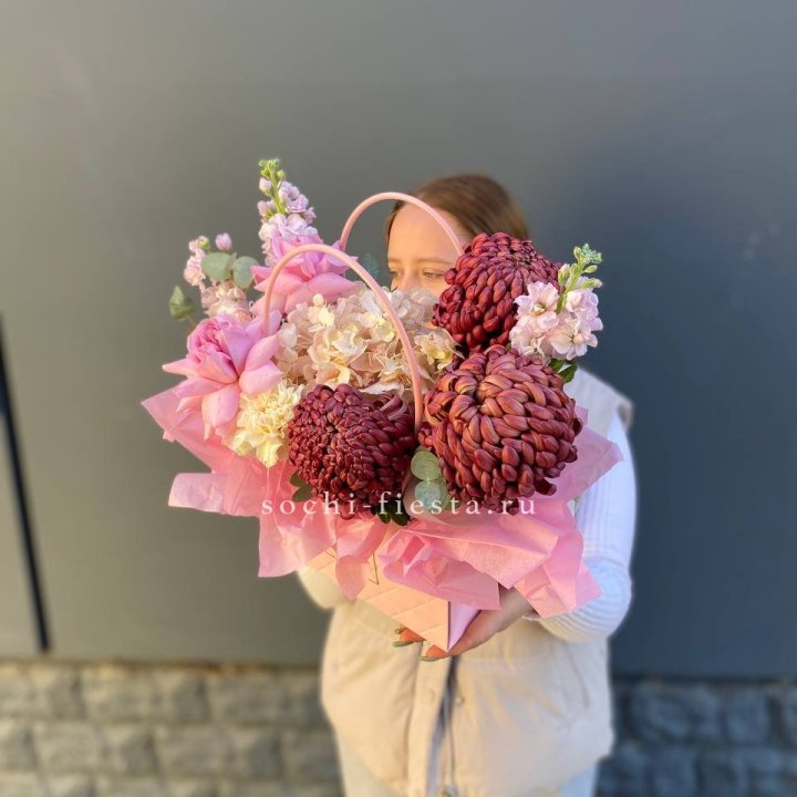 Сумочка нежная с бигуди в Пскове