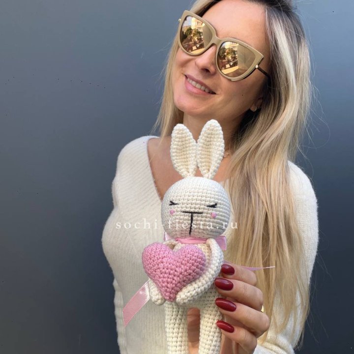 Зайка с сердцем ручной работы в Пскове