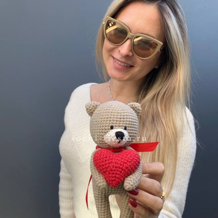 Мишка с сердцем ручной работы в Пскове