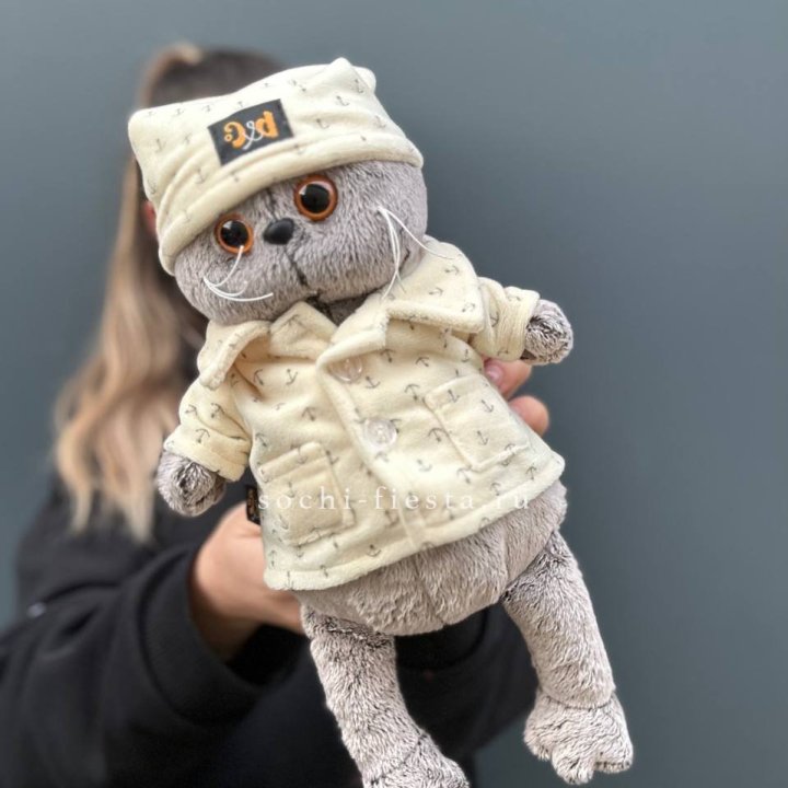 Кот Басик в пижаме в Пскове