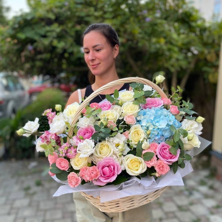 Цветочная корзина №2 в Пскове