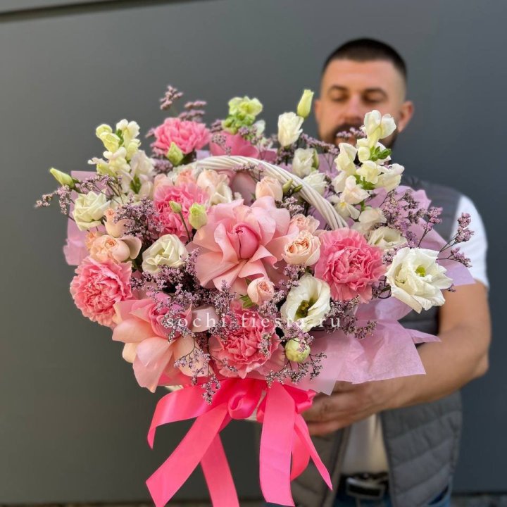 Цветочная корзина №1 в Пскове
