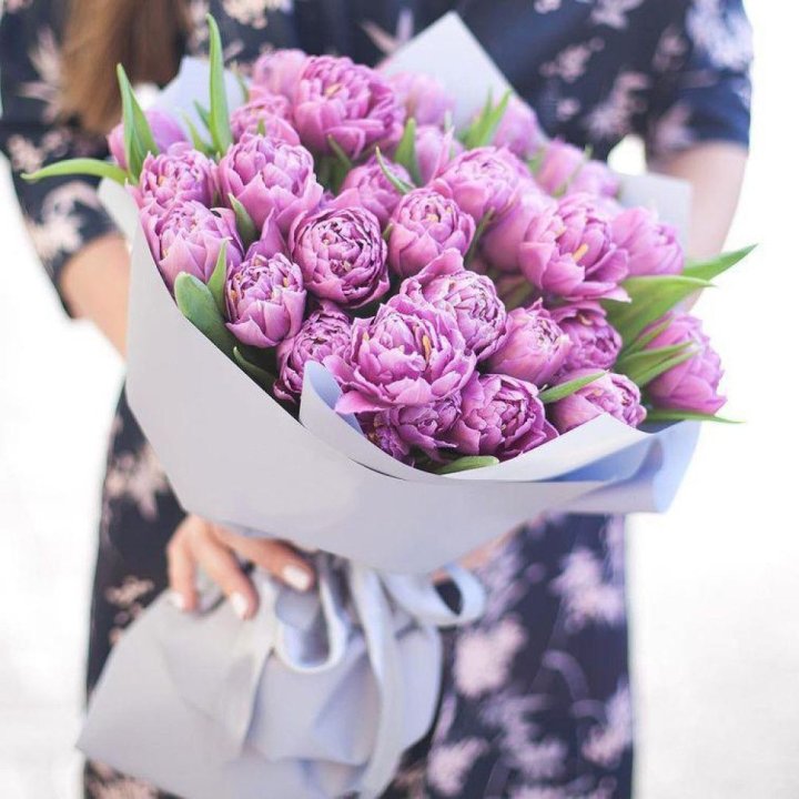 Тюльпаны "Пионс" в Пскове