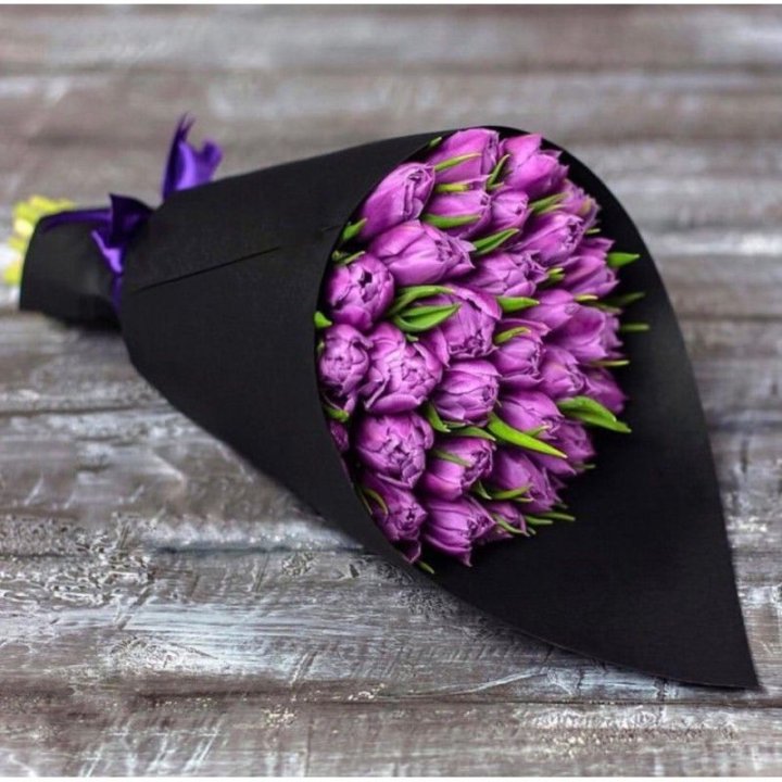 Пионовидные тюльпаны блэк в Пскове