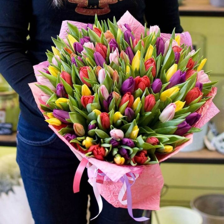 101 тюльпан "Джуси" в Пскове