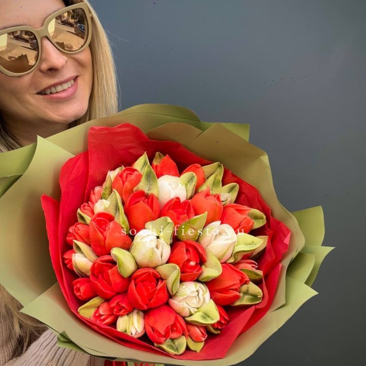 Зефирный букет из тюльпанов в Пскове